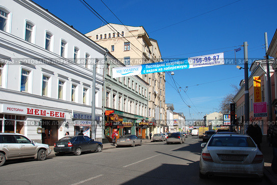 Виды города. Пятницкая улица. Москва (2010 год). Редакционное фото, фотограф lana1501 / Фотобанк Лори