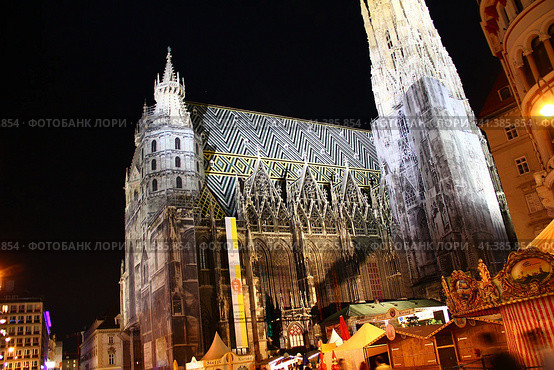 Vienna, Austria - 11 Jun 2011: St. Stephen's Cathedral in Vienna, Austria. Редакционное фото, фотограф Сергей Стрелков / Фотобанк Лори