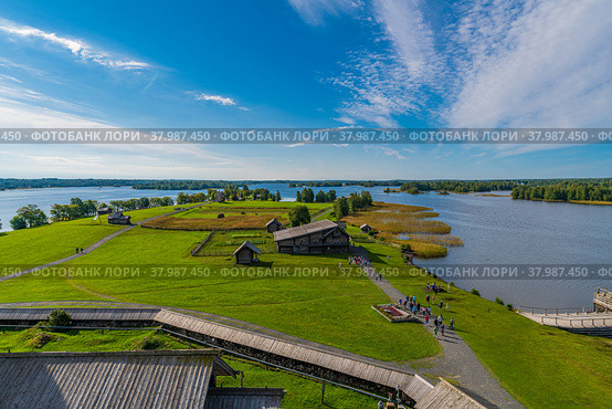 View from the wooden belfry to the Kizhi island (2021 год). Редакционное фото, фотограф Михаил Аккуратoв / Фотобанк Лори