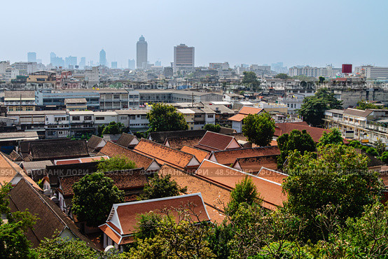View of Bangkok from the Golden Mount at Wat Saket (2014 год). Стоковое фото, фотограф Татьяна  Бральнина / Фотобанк Лори