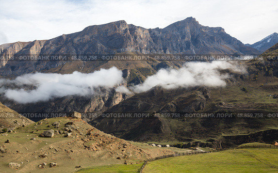 View of Cherek gorge in the Caucasus mountains. Стоковое фото, фотограф Юлия Белоусова / Фотобанк Лори