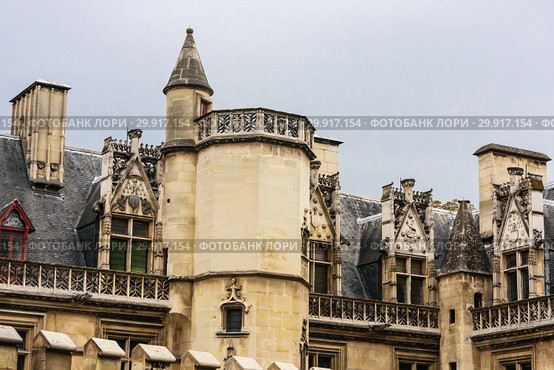 View of the Musee de Cluny, a landmark national museum of medieval arts and Middle Ages history located in the fifth arrondissement of Paris, France (2018 год). Стоковое фото, фотограф Николай Коржов / Фотобанк Лори