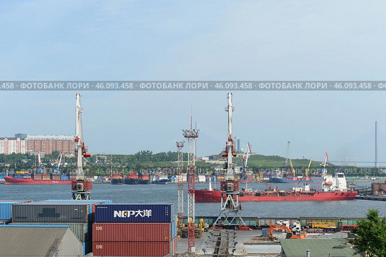 Владивостокский морской торговый порт (2022 год). Редакционное фото, фотограф Free Wind / Фотобанк Лори
