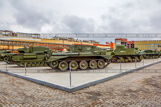 Военная техника союзников времен Второй Мировой войны, в том числе той, что поставлялась в СССР по Ленд-лизу. На открытой площадке музея военной техники «Боевая слава Урала». Верхняя Пышма. Свердловская область (2018 год). Редакционное фото, фотограф Сергей Афанасьев / Фотобанк Лори