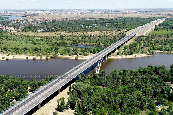 Волгоградская область. Мост через реку Ахтубу (2020 год). Стоковое фото, фотограф Дмитрий Рогулин / ТАСС / Фотобанк Лори