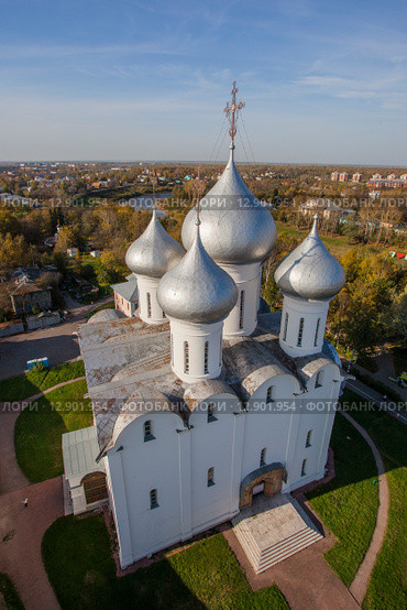 Вологда. Кремлёвская площадь. Вид сверху на Софийский собор (2015 год). Редакционное фото, фотограф Литвяк Игорь / Фотобанк Лори