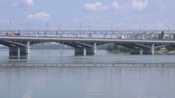 Voronezh, Russia, July 15, 2024: Chernavsky Bridge in summer in the city of Voronezh near Petrovskaya Embankment. Стоковое видео, видеограф Катерина Белякина / Фотобанк Лори