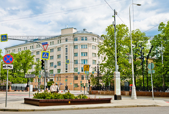Высшая школа экономики. Улица Воронцово Поле, дом 1. Москва. Россия. Редакционное фото, фотограф E. O. / Фотобанк Лори