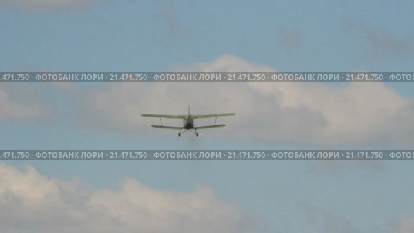 Взлет самолета Ан - 2 (2016 год). Редакционное видео, видеограф Mikhail Erguine / Фотобанк Лори