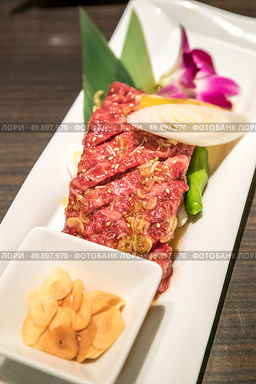 wagyu beef chuck steak Japanese meat BBQ yakiniku. Стоковое фото, агентство Ingram Publishing / Фотобанк Лори