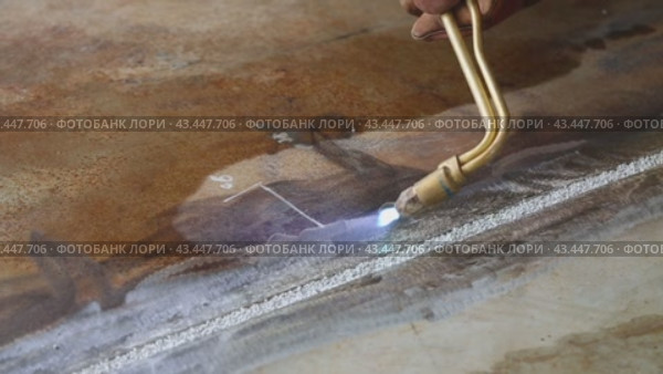 Welding work, welding seam, metal, welder сварочные работы, сварочный шов, металл, сварщик. Стоковое видео, видеограф Опока Алексей / Фотобанк Лори