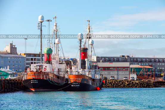 Whalers Hvalur 8 and 9 are moored in port (2017 год). Редакционное фото, фотограф EugeneSergeev / Фотобанк Лори