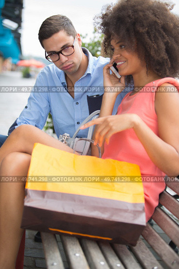 woman ignoring the man. Стоковое фото, агентство Ingram Publishing / Фотобанк Лори