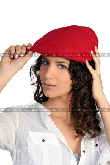 Woman wearing a beret. Стоковое фото, агентство Ingram Publishing / Фотобанк Лори