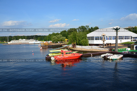 Яхтклуб "Адмирал", Московская область, Мытищинский район (2013 год). Редакционное фото, фотограф Овчинникова Ирина / Фотобанк Лори
