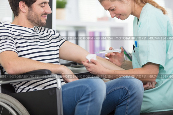 young male patient in blood transfusion concept. Стоковое фото, агентство Ingram Publishing / Фотобанк Лори