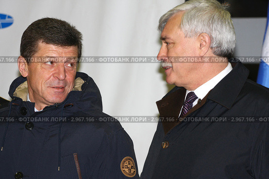 Заместитель председателя Правительства РФ Дмитрий Козак и губернатор Санкт-Петербурга Георгий Полтавченко (2011 год). Редакционное фото, фотограф Александр Тарасенков / Фотобанк Лори