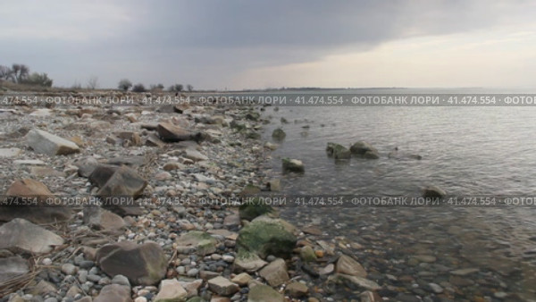 Затишье перед бурей на море. Стоковое видео, видеограф Олег Хархан / Фотобанк Лори