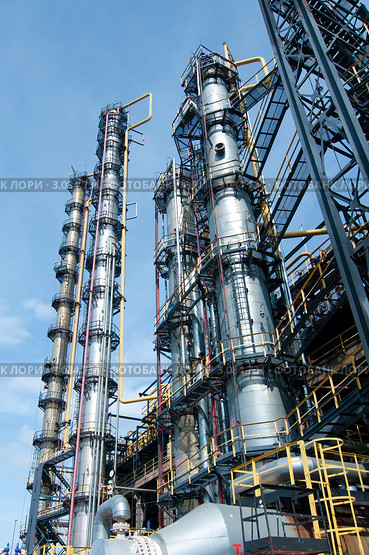 Завод по переработке газа. Стоковое фото, фотограф Николай Забурдаев / Фотобанк Лори