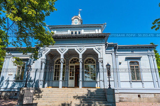 Здание бывшей городской ратуши, построенное в 1885 году. Город Сортавала. Редакционное фото, фотограф Румянцева Наталия / Фотобанк Лори