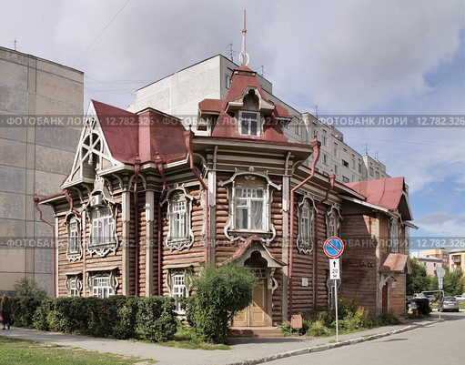 Здание Городского центра культуры и досуга. Памятник архитектуры. Город Курган (2012 год). Стоковое фото, фотограф Сергей Тюленев / Фотобанк Лори