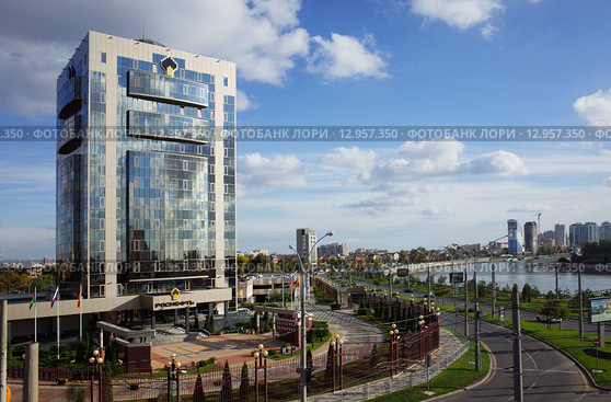 Здание компании "Роснефть" в городе Краснодар (2015 год). Редакционное фото, фотограф Сергей Васильев / Фотобанк Лори