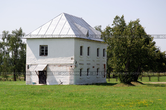 Здание музея адмирала П.С. Нахимова. Хмелита Смоленской области (2011 год). Редакционное фото, фотограф Вячеслав Палес / Фотобанк Лори