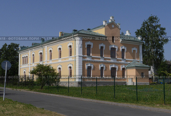Здание Синодальной Богослужебной комиссии в Петрозаводске (2021 год). Редакционное фото, фотограф Максим Гулячик / Фотобанк Лори