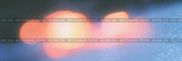 Зернисто-градиентный абстрактный дизайн для ярких весенних концепций и креативности. Стоковое AI-изображение, AI-художник ФотоИнтеллект / Фотобанк Лори