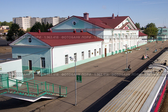 Железнодорожный вокзал города Вязьмы (2010 год). Стоковое фото, фотограф Вячеслав Палес / Фотобанк Лори