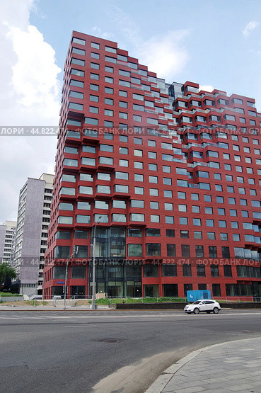 Жилой комплекс (ЖК) RED7 на проспекте Сахарова в Москве (2024 год). Редакционное фото, фотограф Илюхина Наталья / Фотобанк Лори