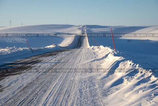 Зимняя дорога Мурманск-Териберка. Кольский полуостров. Стоковое фото, фотограф Анна Карасева / Фотобанк Лори