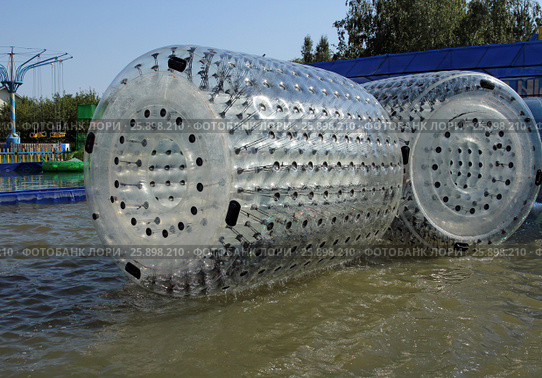 Zorbing. Runs inside a transparent sphere. Стоковое фото, фотограф Фотограф / Фотобанк Лори